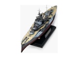 Revell  Queen Elizabeth 1:350